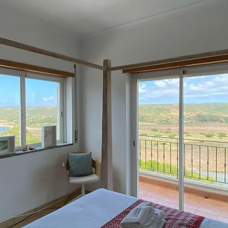 Cairnvillas D26 Uma Vista - With Stunning Views Lägenhet Aljezur